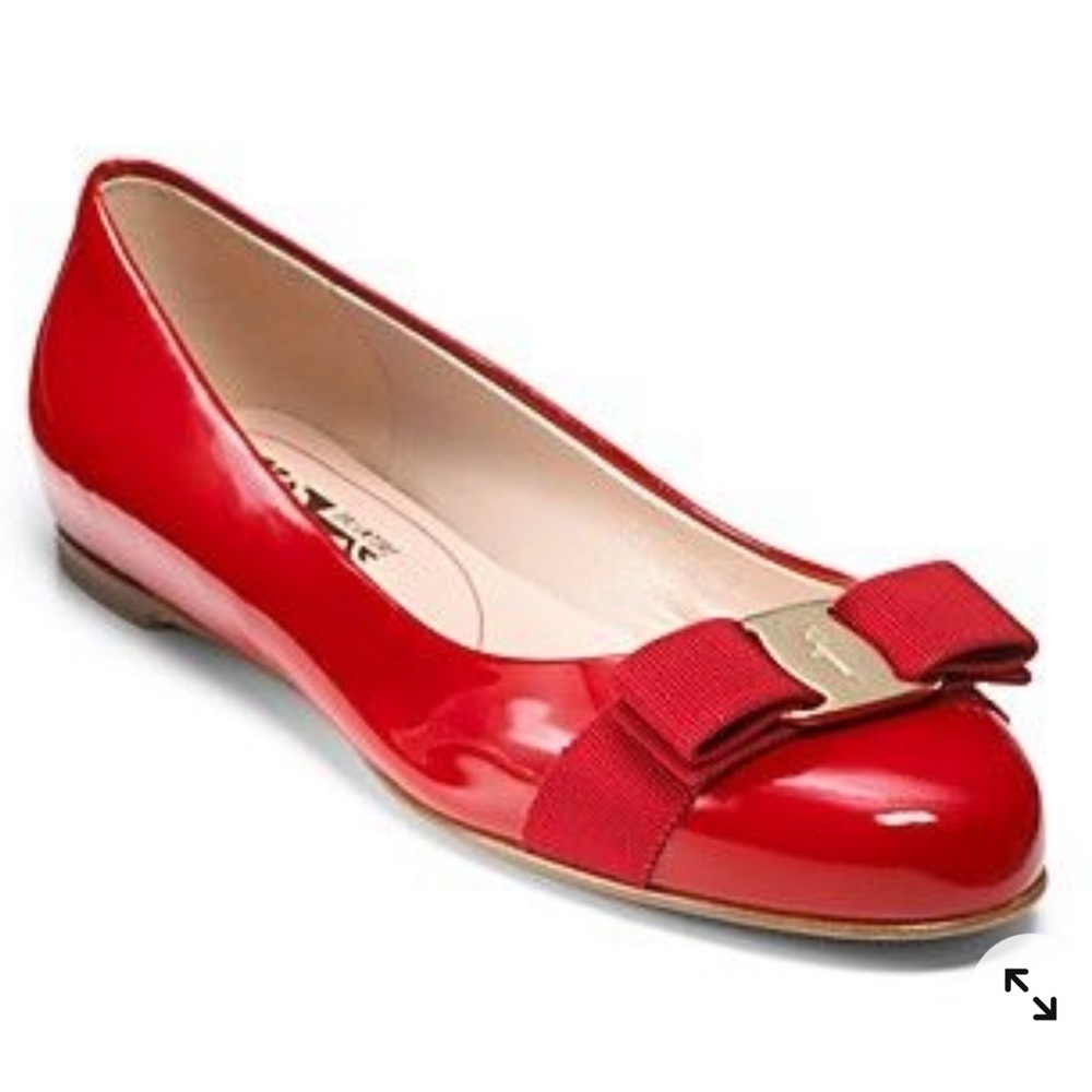 Authentic FERRAGAMO red Flat Varina shoes Size 5